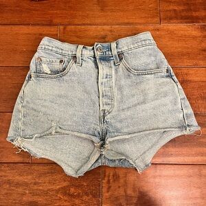 LEVI 501 denim shorts